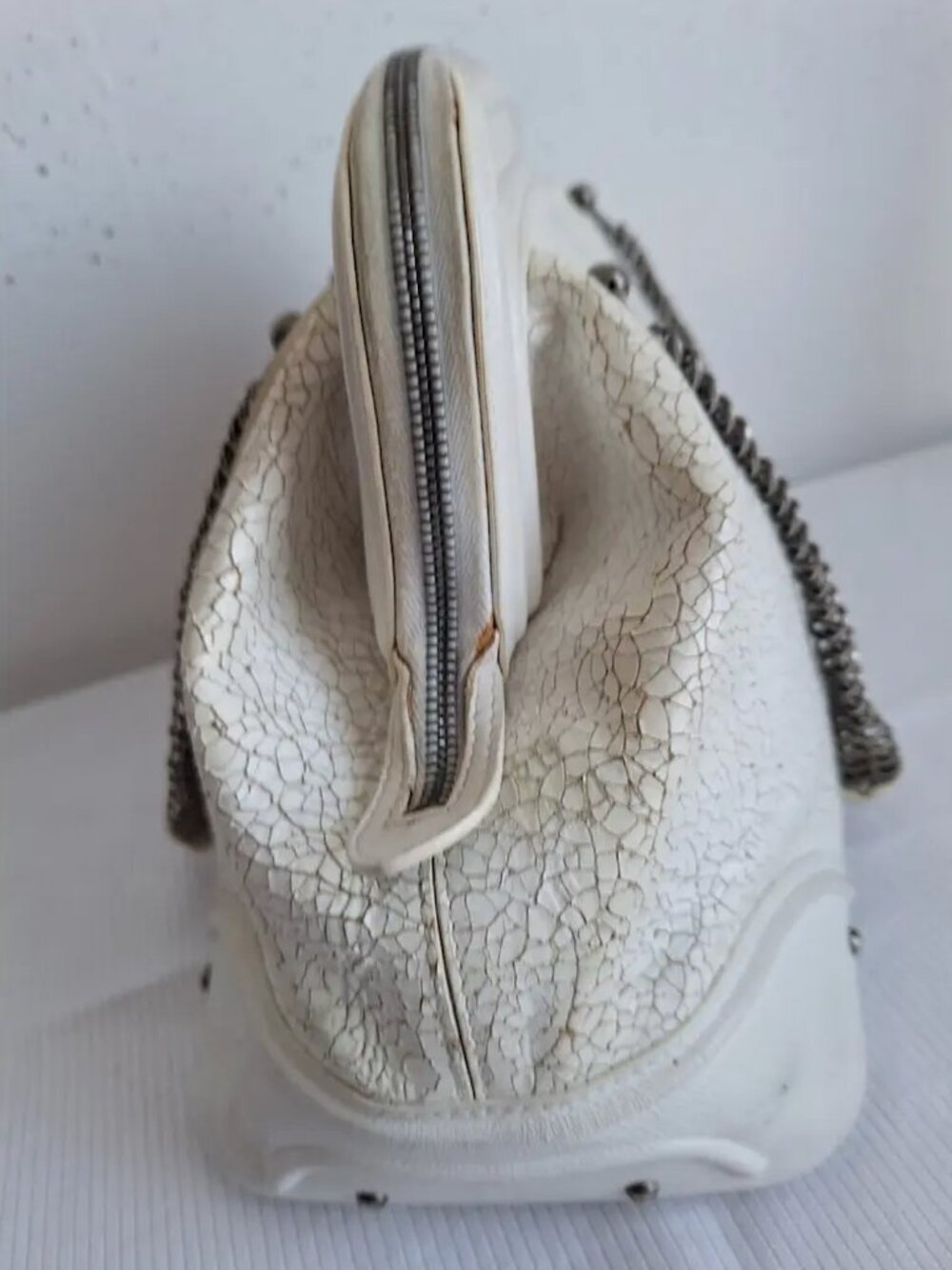 Vintage Dior white cracked leather bag in good condition - Picture 7 of 10